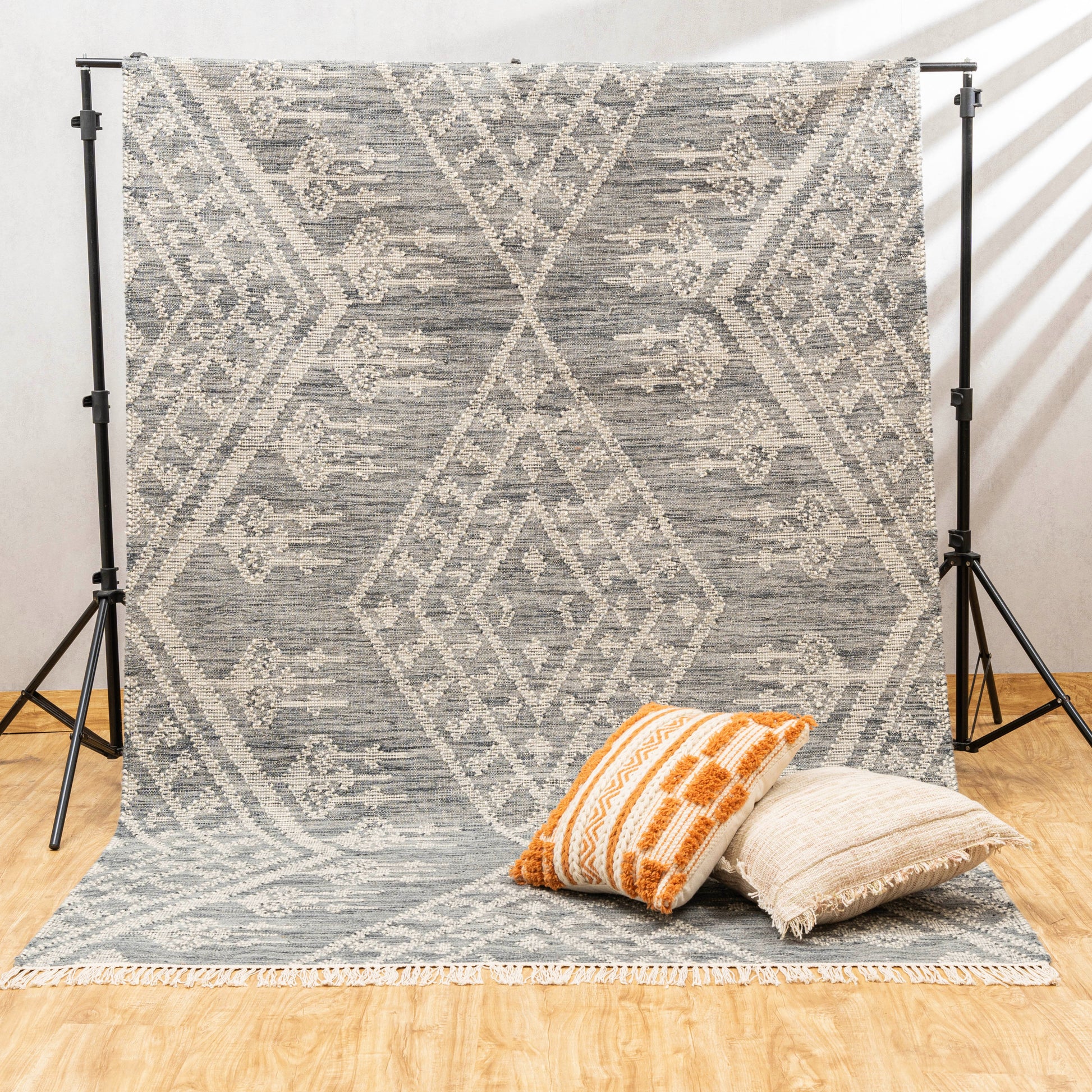 Mira Smoke Wool Rug – Handwoven Panja Oriental Rug