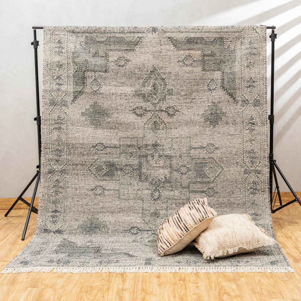 Leela Threaded Wool Rug – Handwoven Panja Oriental Design