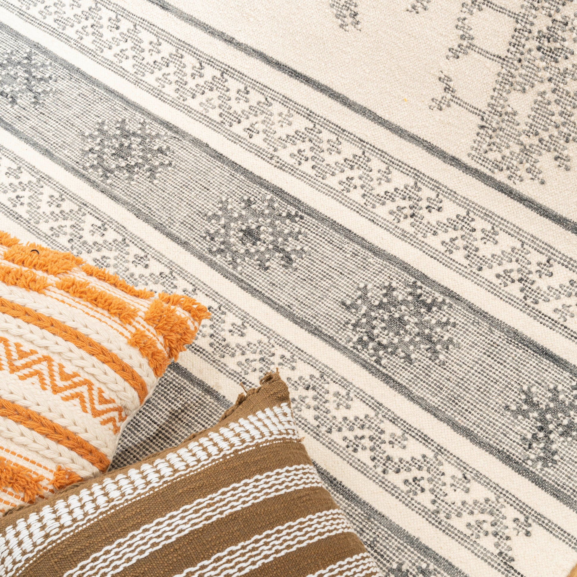 Anaya Pearl Wool Rug – Handwoven Panja Oriental Rug in Off-White with Subtle Grey Accents