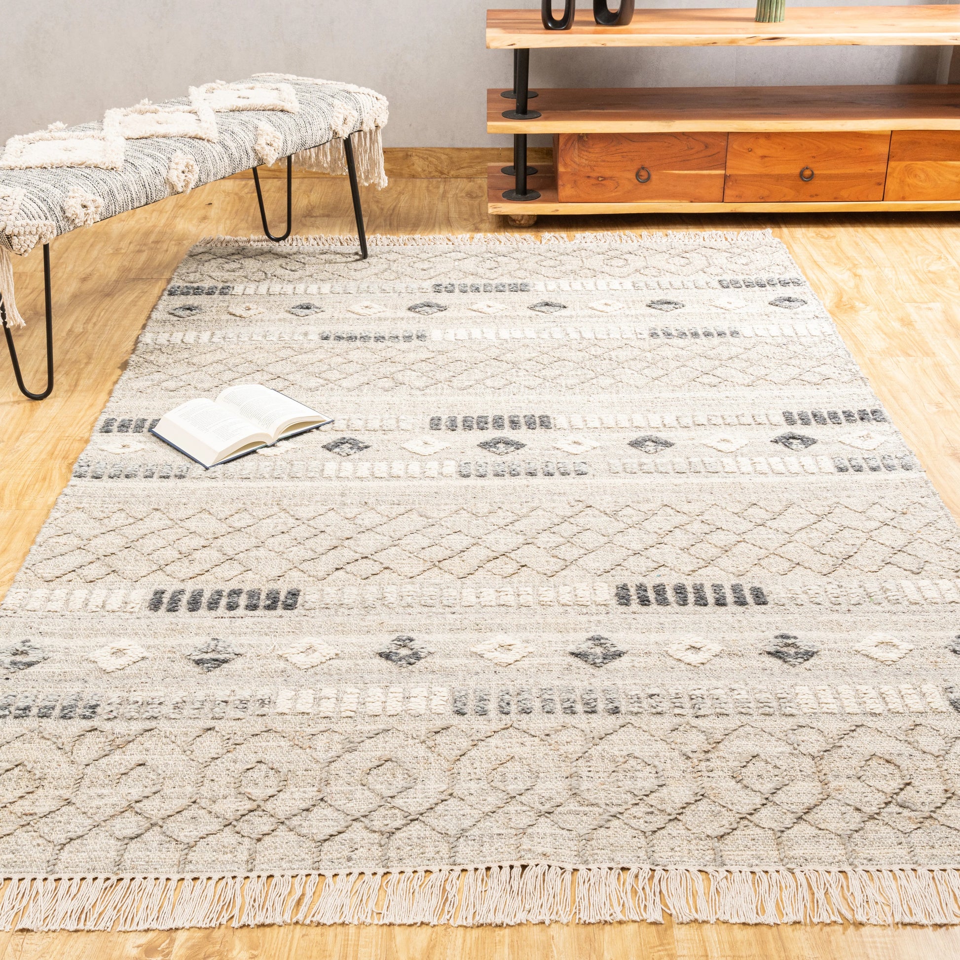 Isla Stone Saharan Rug – Handwoven Jute & Recycled PET Tribal Rug in Textured Grey ⸻
