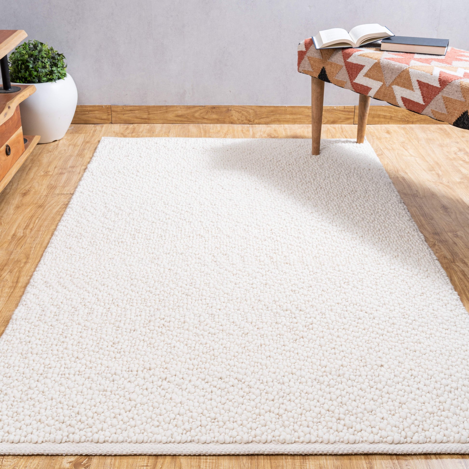 Oyster Ripple Wool Rug – Handwoven New Zealand Wool Loop Rug in Ivory