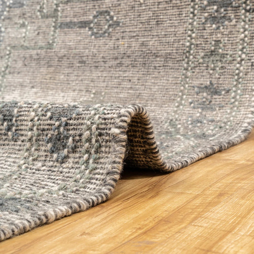 Leela Threaded Wool Rug – Handwoven Panja Oriental Design