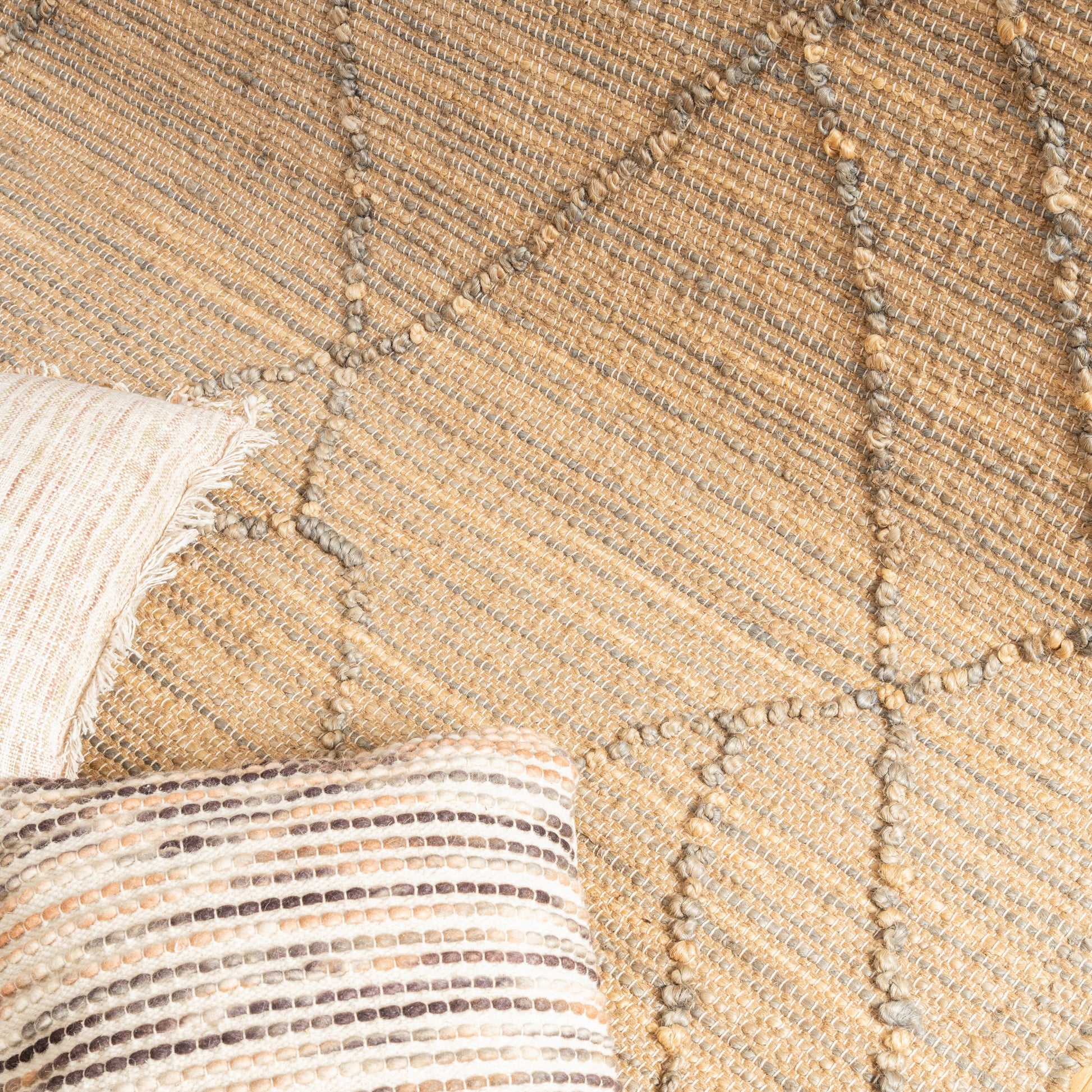 Luna Sunlit Ethereal Rug – Handwoven Natural Jute Rug with Modern Geometric Design  ⸻