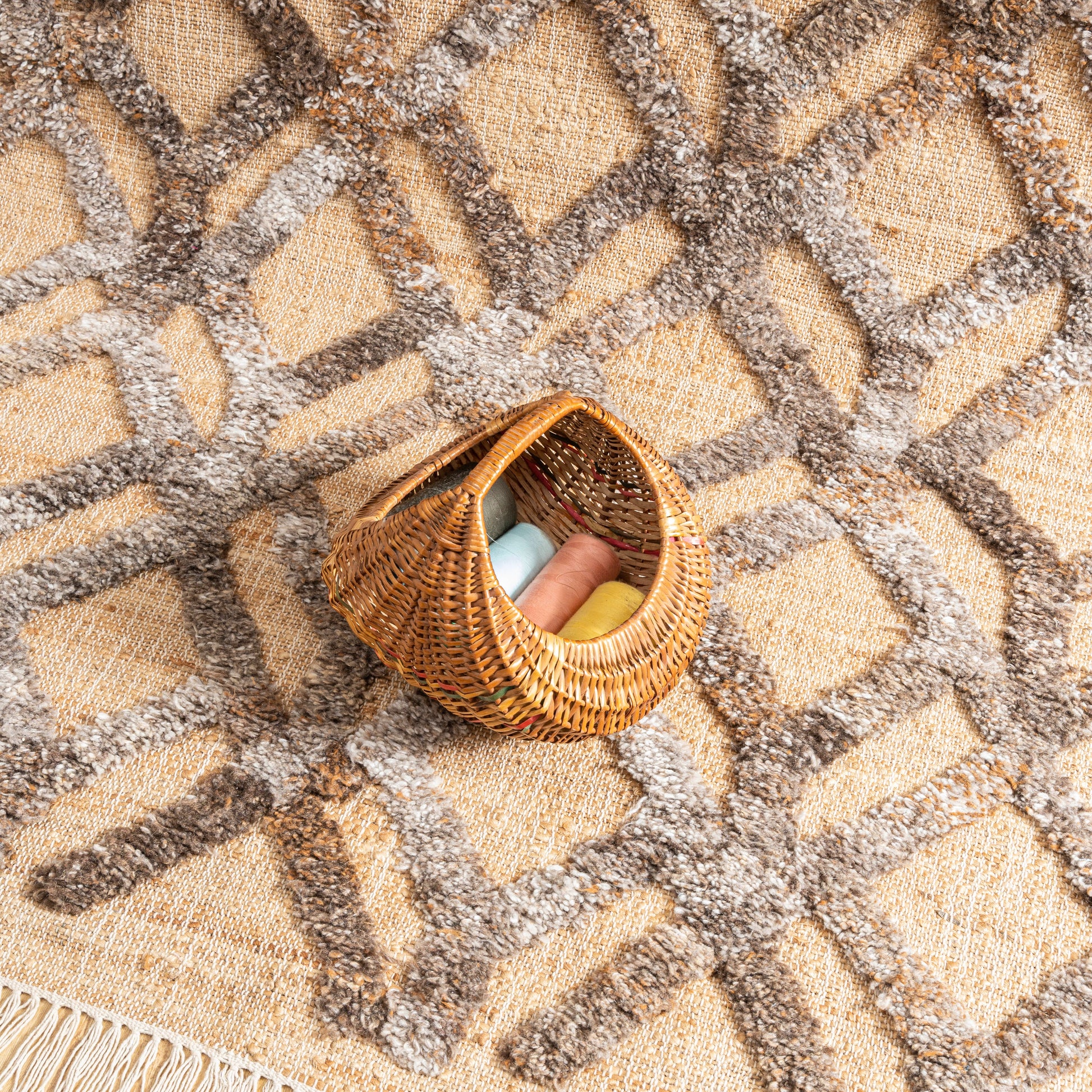Lina Layered Rug – Natural Wool & Jute, Handwoven to Last