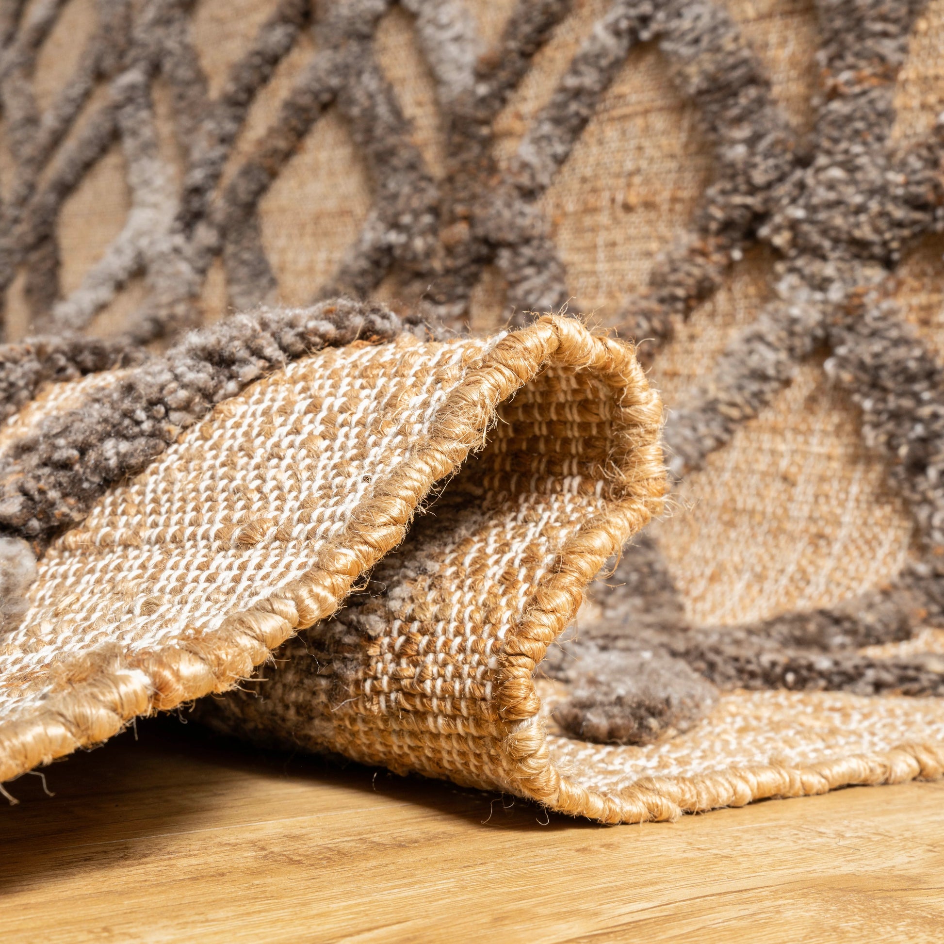 Lina Layered Rug – Natural Wool & Jute, Handwoven to Last