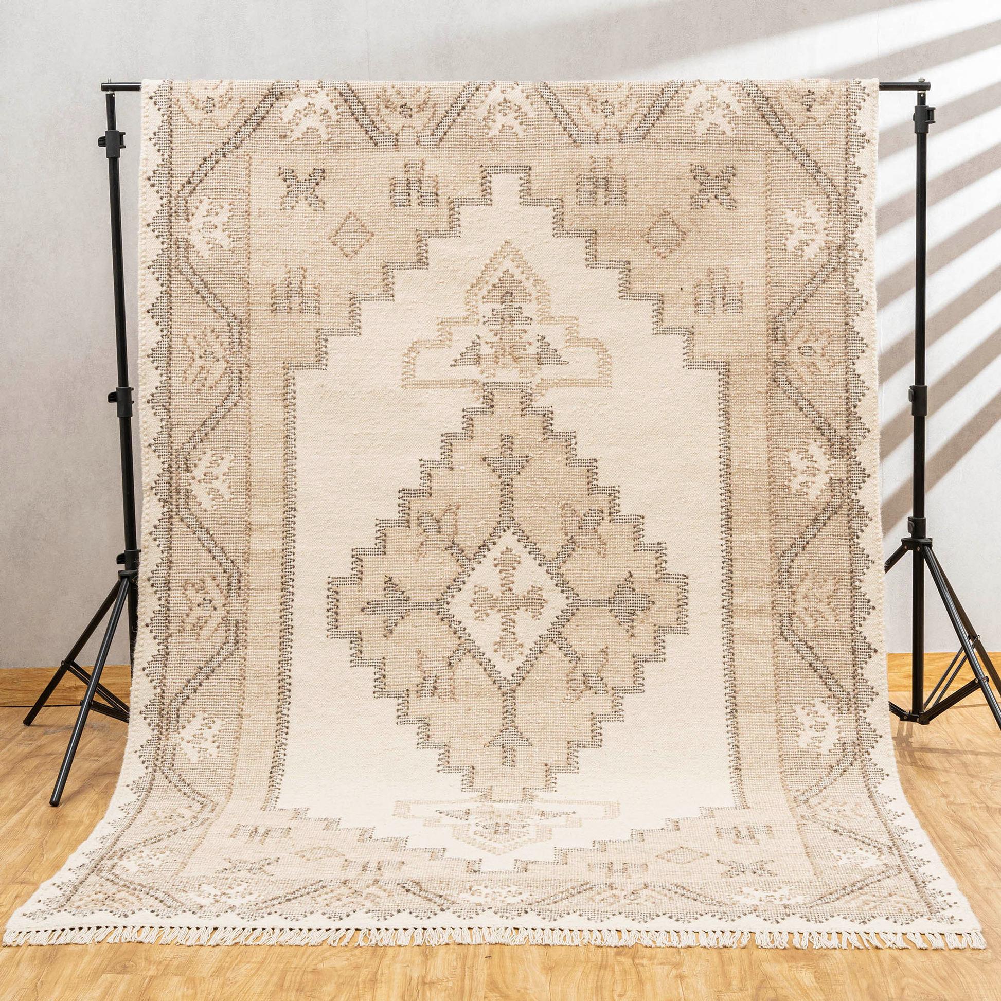 Handmade Beige Wool Kilim Rug – Traditional Panja Loom Weave