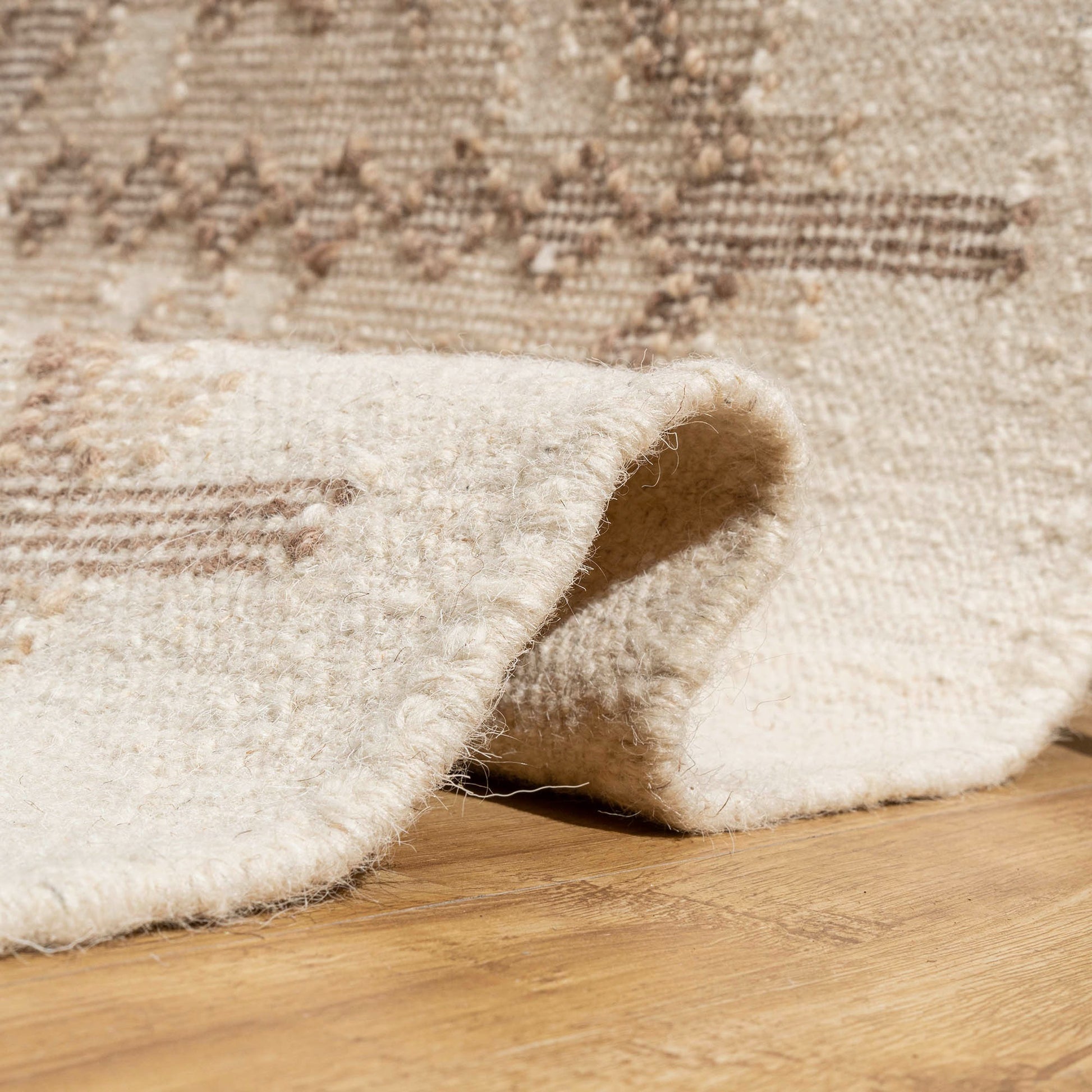 Heritage Harmony Wool Rug – Handwoven Panja Loom Rug in Ivory & Textured Beige  ⸻