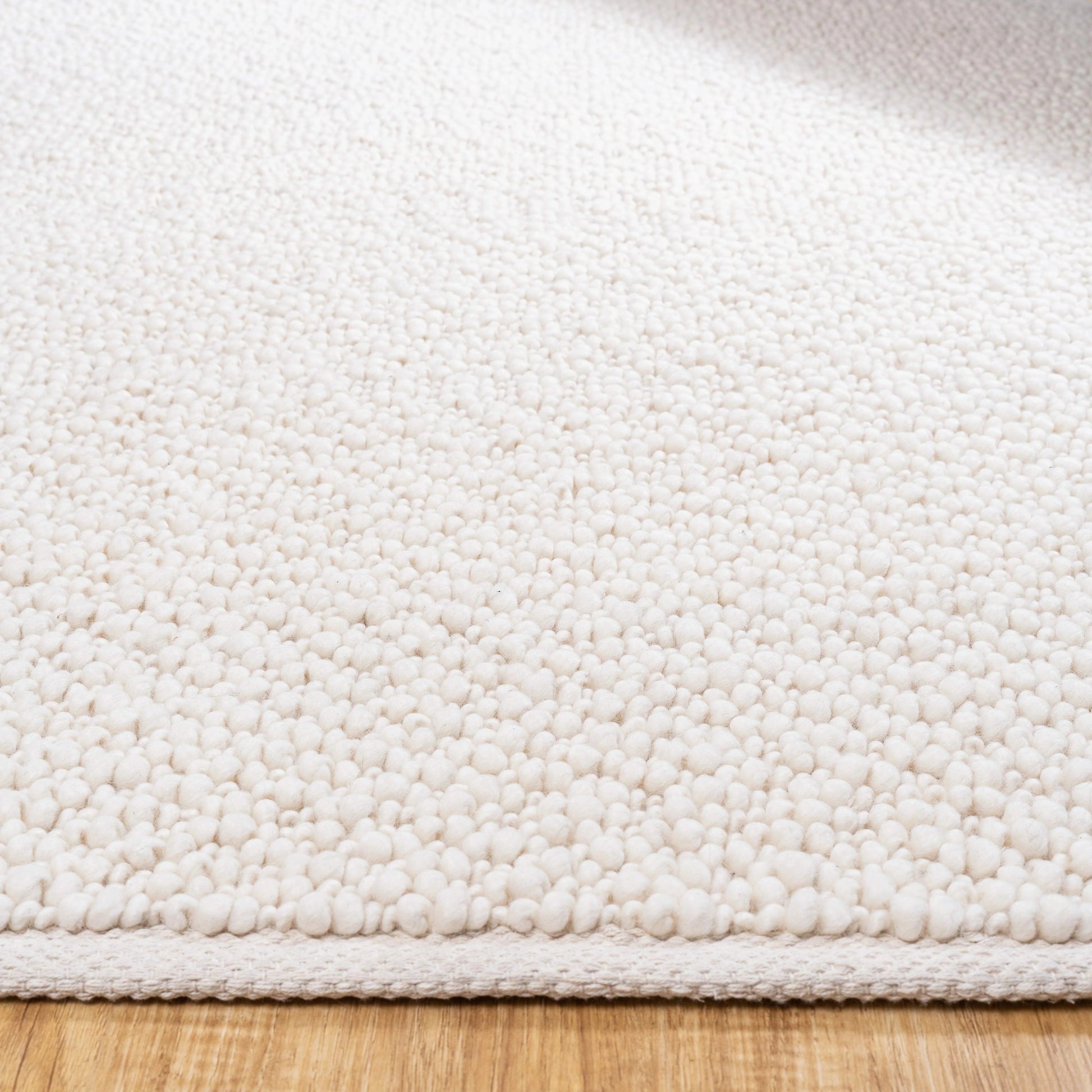 Oyster Ripple Wool Rug – Handwoven New Zealand Wool Loop Rug in Ivory